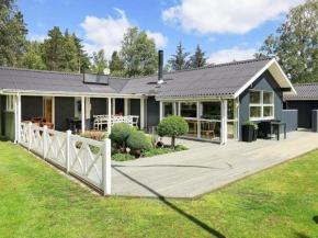 Two-Bedroom Holiday home in Jerup 6, Jerup